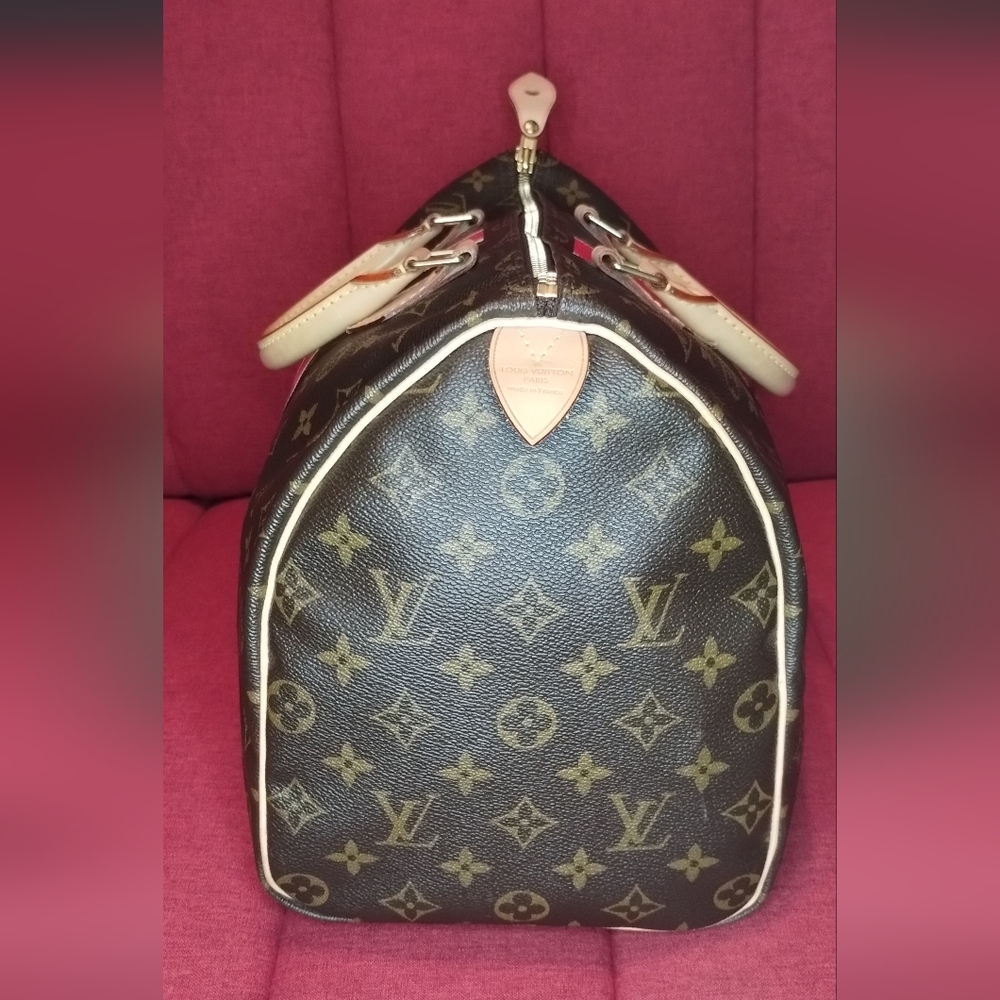 Classic Louis Vuitton Brown and Gold Monogram Speedy 35 Bag - Picture 3 of 14
